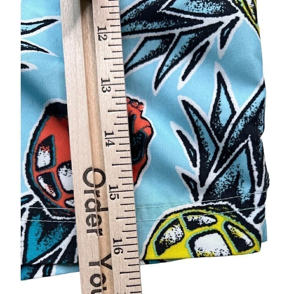 New George Men's Light Blue Tropical Skulls Swimwear Board Shorts Med (32-34)